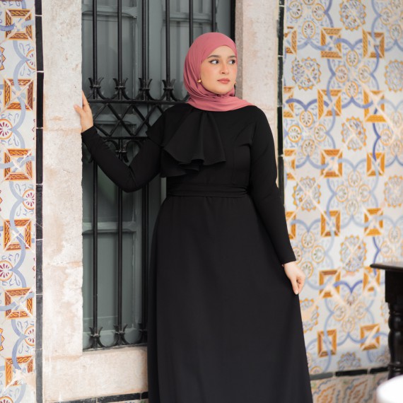 http://www.capricieuse.tn/fr/products/robe-maryline-noir