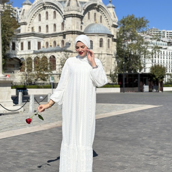 http://www.capricieuse.tn/fr/products/robe-snow-blanche