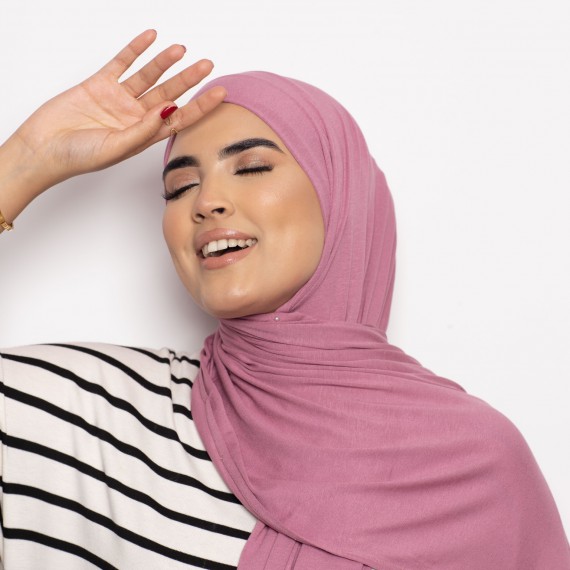 http://www.capricieuse.tn/fr/products/foulard-coton-mauve-glow