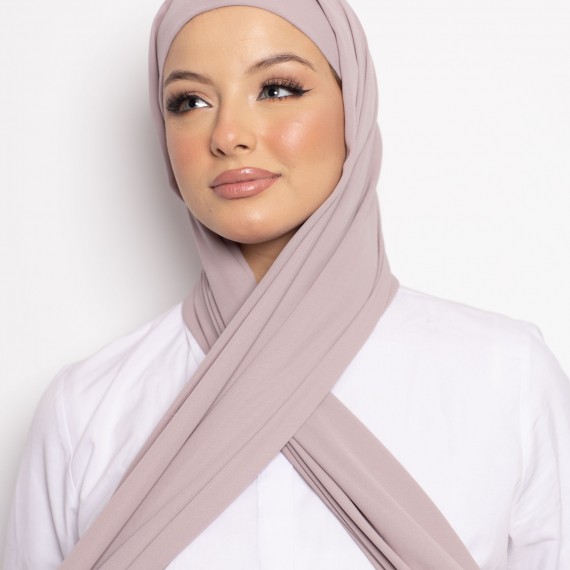 http://www.capricieuse.tn/fr/products/foulard-chiffon-bonnet-integre-muddy-blush