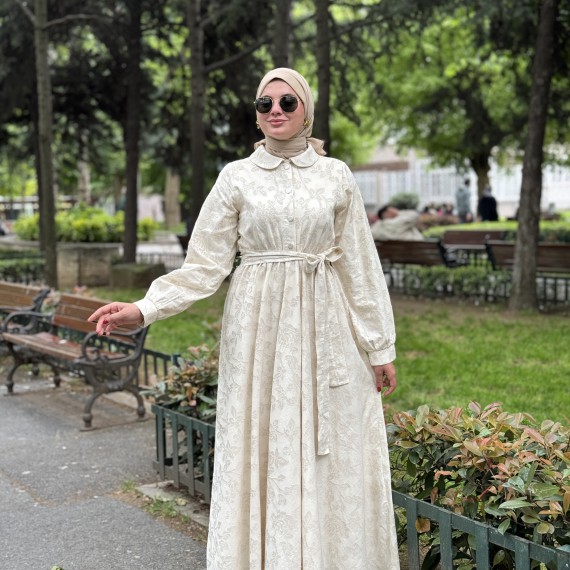 http://www.capricieuse.tn/fr/products/robe-aurea-creme