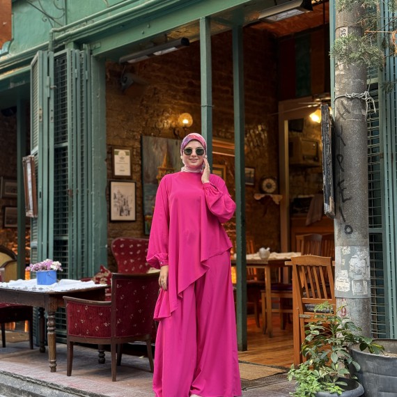 http://www.capricieuse.tn/fr/products/ensemble-dora-rose-fuchsia