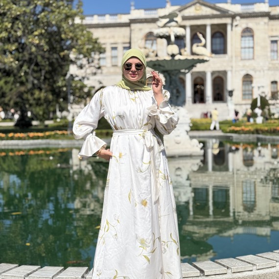 http://www.capricieuse.tn/fr/products/robe-celine-1