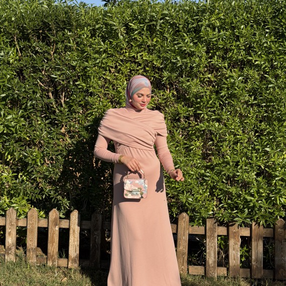http://www.capricieuse.tn/fr/products/robe-croisee-rose