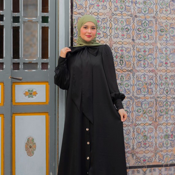 http://www.capricieuse.tn/fr/products/abaya-chem-noir